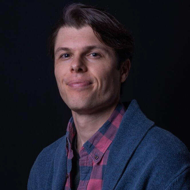 Professional portrait of Jonathan Szatkowski, California State-Certified Educator and Founder of Almendro Academy.